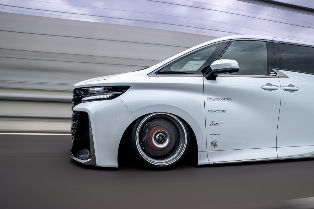 tanaka_tdm's tweet photo. T-DEMAND 40VELLFIRE
Made by pitbull

#新型ヴェルファイア 
#tdemand
#fullcomplate
#airsus
#pitbull 
#nitto
#vellfire
#40VELLFIRE https://t.co/HY8SUKcHOx