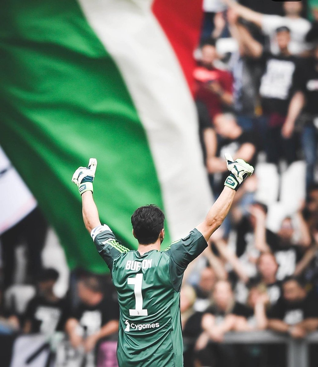 ilkerkal's tweet photo. #Buffon 
Best goalkeeper of all time https://t.co/HZZKXKYRnm