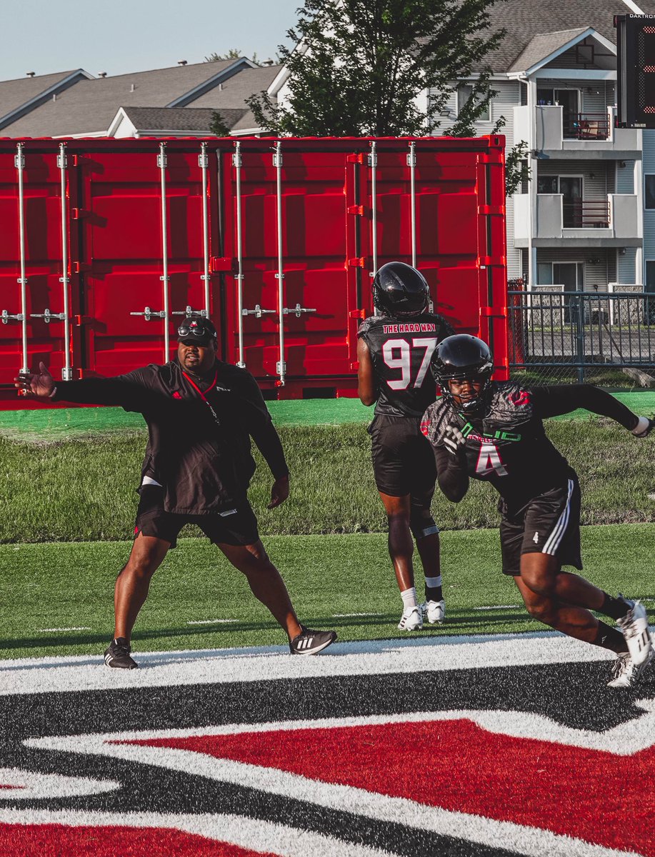 Practice☝🏽in the books. Oh man, is it good to be back.🥹 #PackPRIDE | #TheHardWay ⛓️
