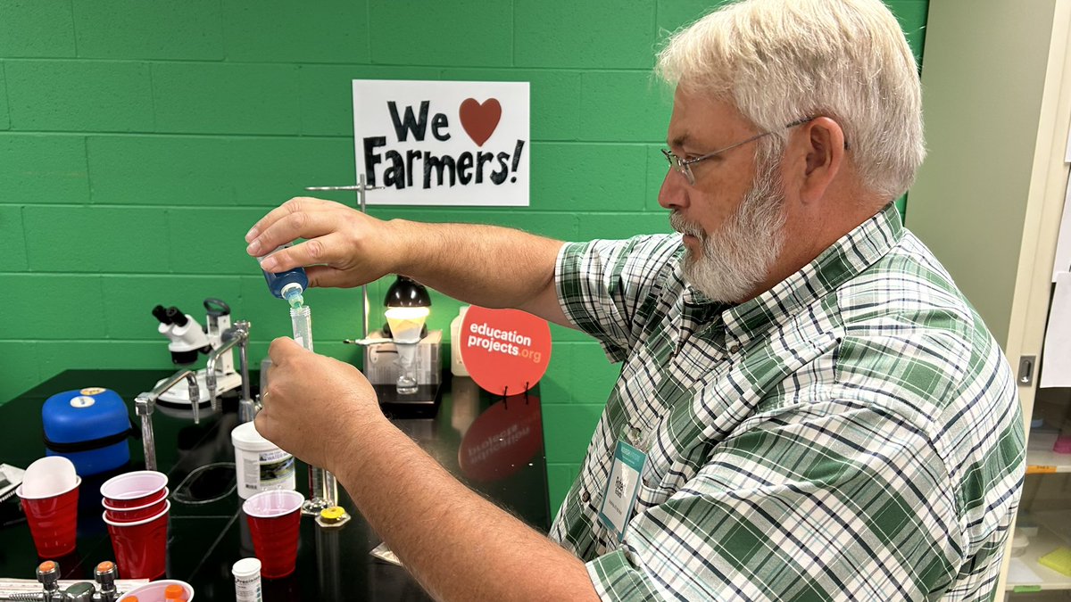 NourishFuture's tweet image. Michigan science teachers want to give a big THANK YOU to the generous sponsors supporting Feeding and Fueling the World, the 2-day professional learning event held this week in East Lansing. @MI_corn @Nationalcorn @Unitedsoy @USDA_NIFA