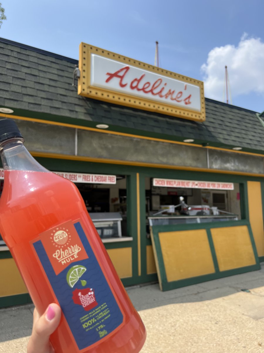 StandardDistill's tweet photo. Wisconsinites, State Fair begins TOMORROW! You can find a variation of our products all across State Fair. Find your favorite and visit us anytime August 3-13!
#centralstandard #statefair #pourready #wisconsin #campbar #slimmcginns #budpavilion #tropics #spirits https://t.co/Bz3Kah8Mhj