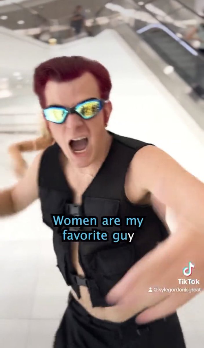 gloskull's tweet photo. When they ask about your sexuality https://t.co/6WmQSZzrTV