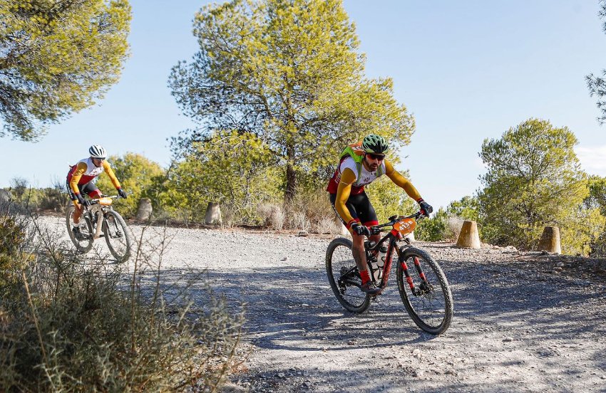 Non Stop Madrid Murcia 2023 ... J-44 🔥

🚵 Raid VTT
📆 15 - 17 septembre 2023

#nonstopseries #vtt #mtb #fatbike #gravelbike #ebike #vttxc #vttenduro #cycling #sport #mountainsports #challenge #adventure #vttcrosscountry #vttdescente 

📷 Non Stop Series