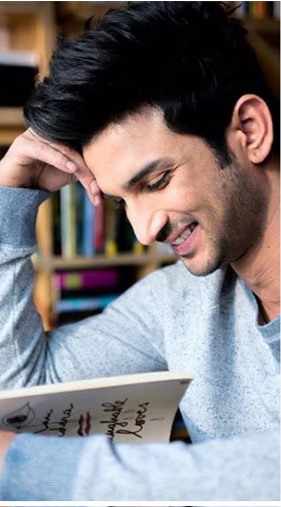 himansu91221pal's tweet photo. @divine__ssr @Unfinished011 @jackkate4ever @AlkeshAmin912 @07Godspower @AhujaRanjeeta @SUMIT_08M @itsashu__ @itsSSR Good Evening 🌆

Sushant Love For Books 📚

#SushantSinghRajput𓃵 https://t.co/A4gpb0SHvc
