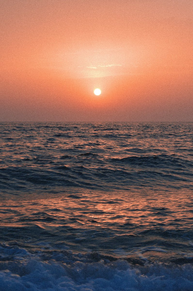 piitures's tweet photo. Ocean sunset https://t.co/czmnbEReaX