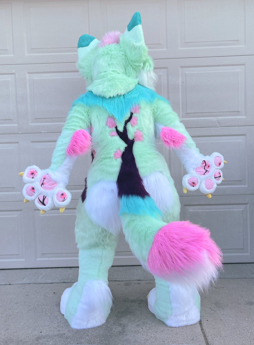Arizona Coyotea! 🌸 After chipping away at this for over a year im so excited I can finally show her! 💖