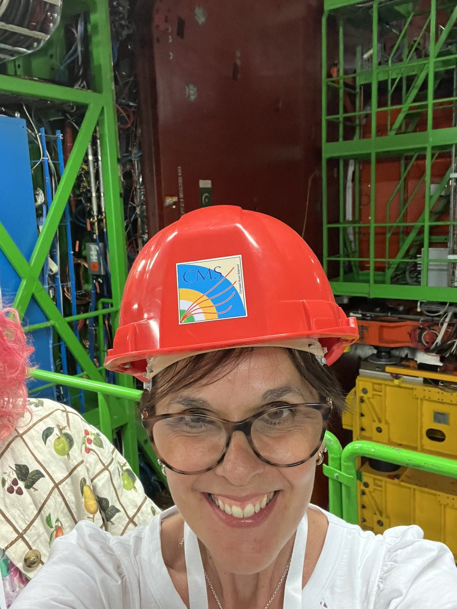 katesutton70's tweet photo. Mind blowing experiences today @CERN Huge thanks @ogdentrust @unibirmingham for such an inspirational visit including being in a room with and listening to Professor John Ellis and going 98m underground to the CMS #PlayingwithProtons #CMS #ParticlePhysics #CareersatKS2 #awesome https://t.co/kjrkM6OItK
