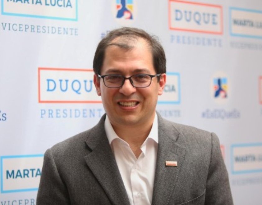 SuazaCuenta's tweet photo. 🚨¿Creé usted que Barbosa, es el peor Fiscal en la historia de Colombia?

Sí= dale RT 🔄
Sí= dale ❤️
Sí/ No 💬 https://t.co/SHLTI94v6v