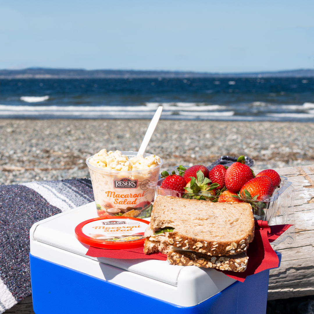 🏖️  Steps to ensure #GoodTimes at the beach 🏖️  

1️⃣ Bring Reser's Deli Salads 😁 
2️⃣  See #1 ☝️ 

#Simple #ProudSponsorOfBeachDays