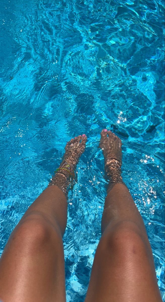 VERSACEjewels's tweet photo. new month, same goals. https://t.co/VUBMrPHluP