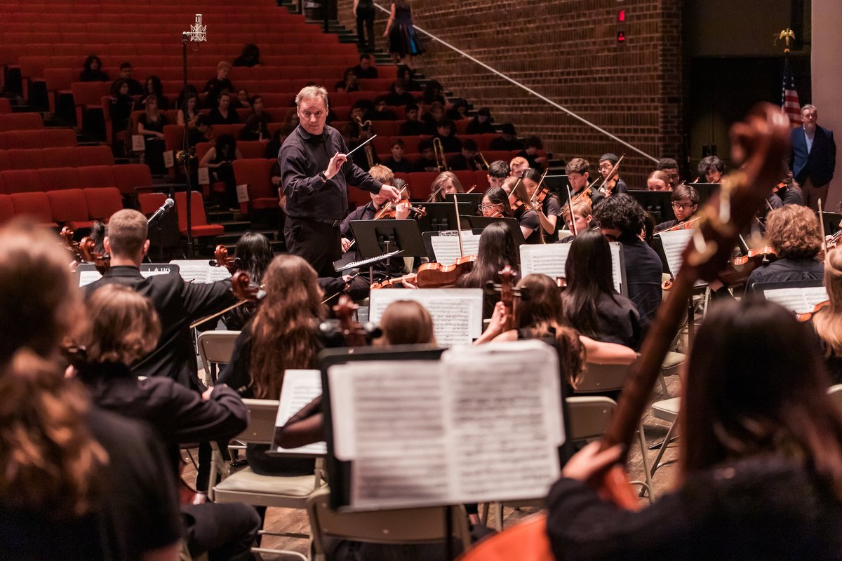 YOSA49's tweet image. 🎻 Join us in celebrating the YOSA Symphony! 🎻 

Under the guidance of Conductor Kenneth Freudigman, these musicians master a diverse range of advanced orchestral skills by performing unabridged pieces from the standard repertoire. 

#YOSASymphony #YOSA #SATX