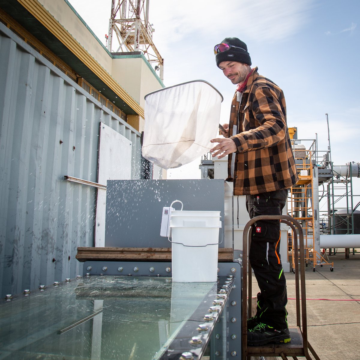 NatelEnergy's tweet image. Many thanks to our collaborators and coauthors from @PNNLab and @uniinnsbruck. And thanks to @ENERGY and the @AMCprizes Fish Protection Prize for funding support.

#fishpassage #fishscience #fishsafe