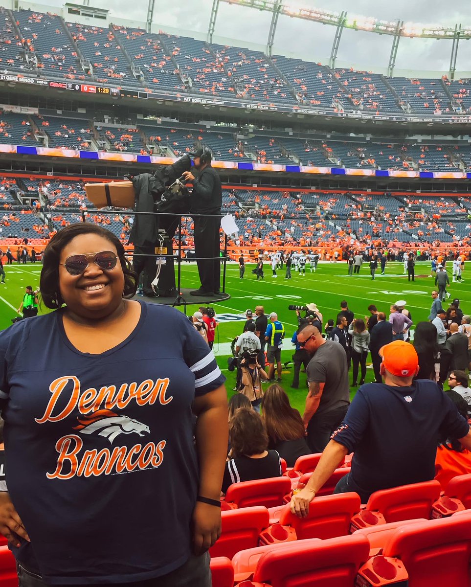 TravelAgentCiCi's tweet photo. Yesterday was National Colorado Day, and I started reminiscing about my trip to Denver back in 2017. Itโs a place Iโve been wanting to revisit for some time, and I need to actually pull the trigger. (Hey @visitdenver! ๐๐พ) What are some things to do there? #visitdenver #denvertrip https://t.co/NQCRVHkjDf