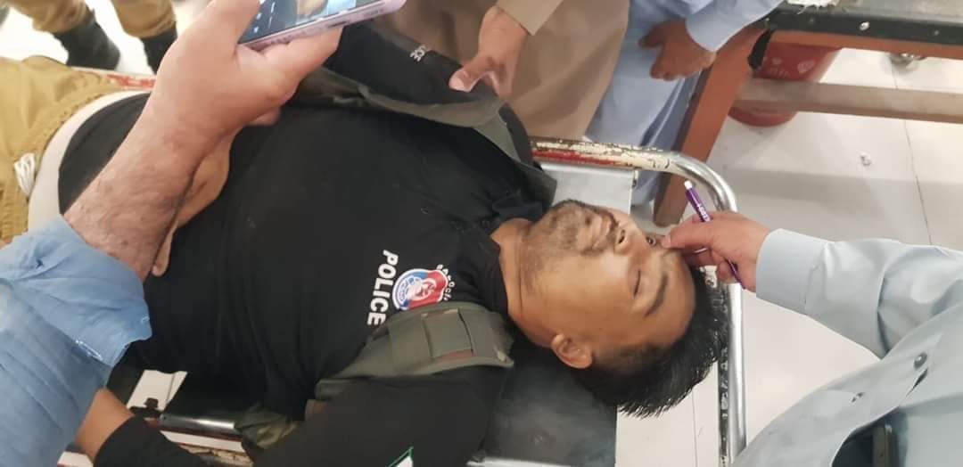 RehmanBlo's tweet photo. ظلم کے یہ ضابطے ہم نہیں مانتے ہزارہ قوم کو تحفظ  دو !
#StopHazaraGenocide
#standwithhazaracommunity https://t.co/lQmcqGPIyp