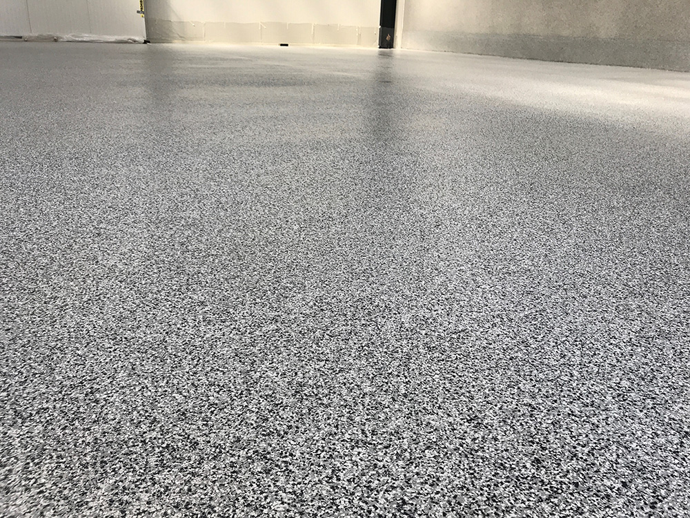 GarageSan74523's tweet image. Say goodbye to ugly garage stains with our epoxy-coated floors. They're durable, easy to maintain and add value to your home. Give us a ring at 210 981 6838! #SanAntonioGarageMakeover #epoxycoating sanantoniogaragemakeover.com