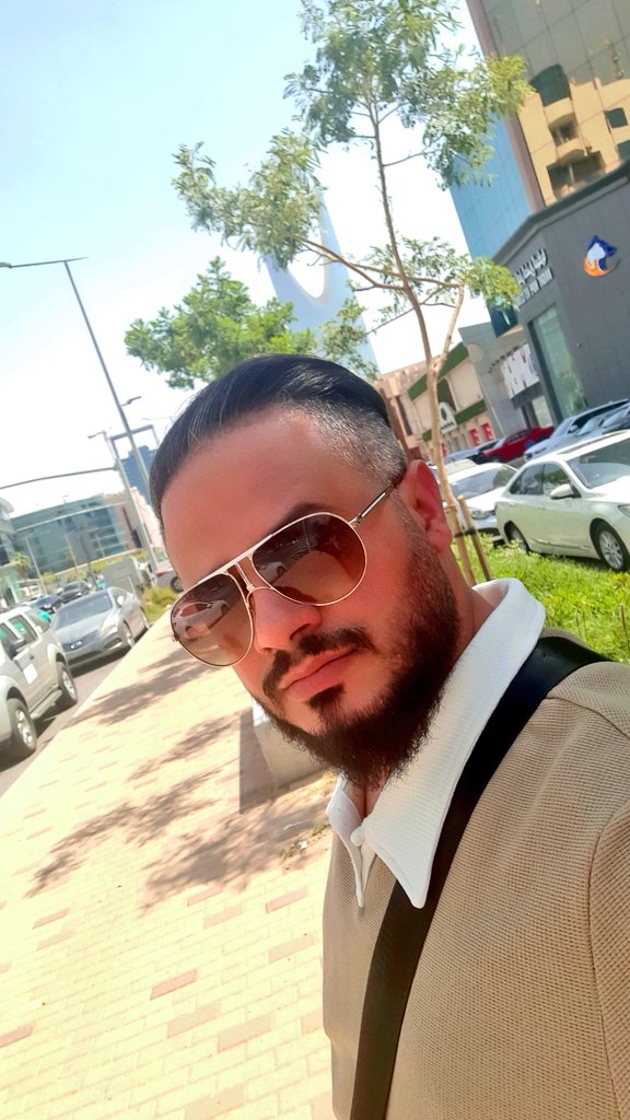 يبتعد شيء، ليقترب شيء أجمل..!!🥰🤗

#اين_تذهب_رسائلهم #خواطر #بوح #كلمه_بقلبي_بقولها #القمر_العملاق #فين_الحب_فين #مساء_الخير