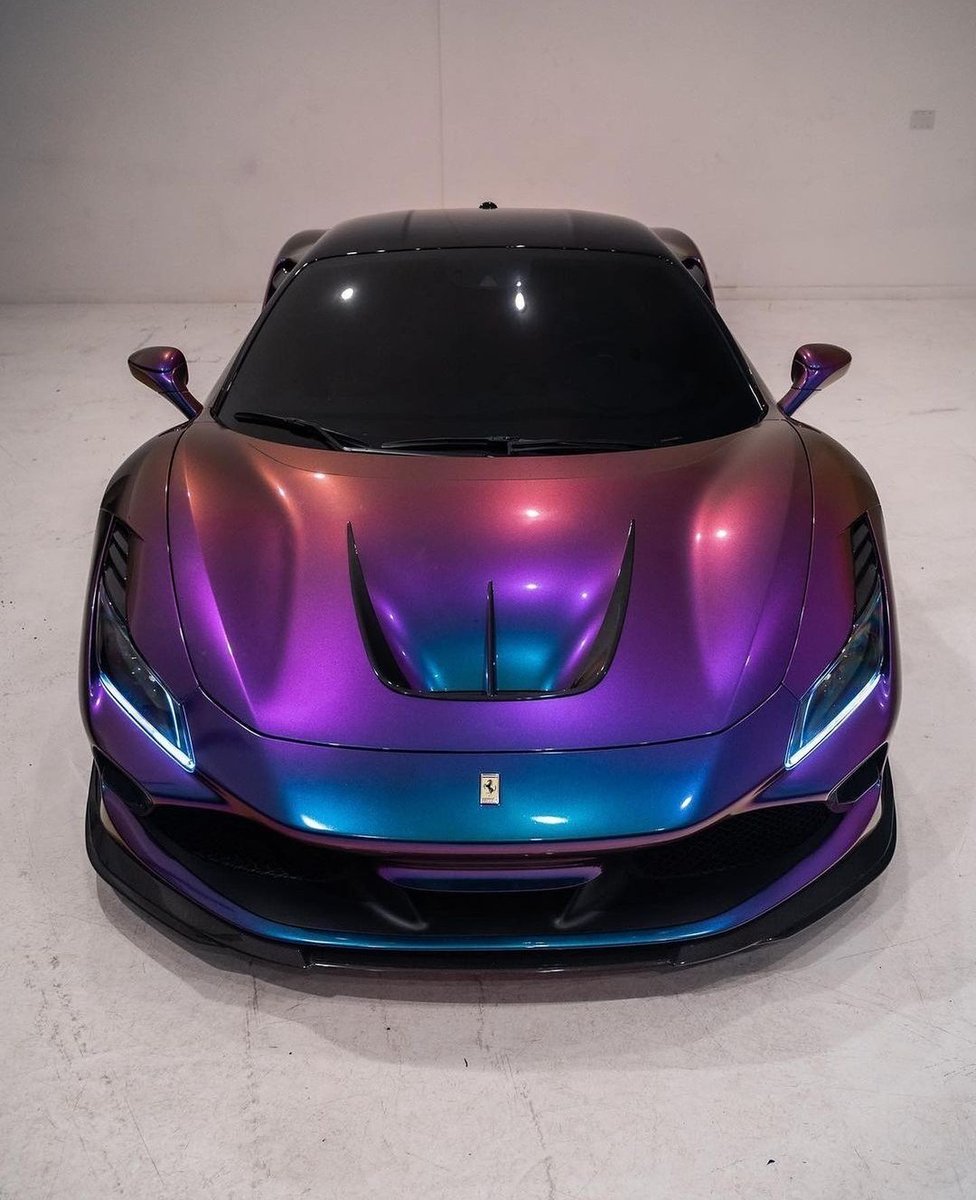 DailyFerrariTM's tweet photo. Ferrari F8 Tributo with an amazing wrap 😈 https://t.co/GfQ1A9SVuT