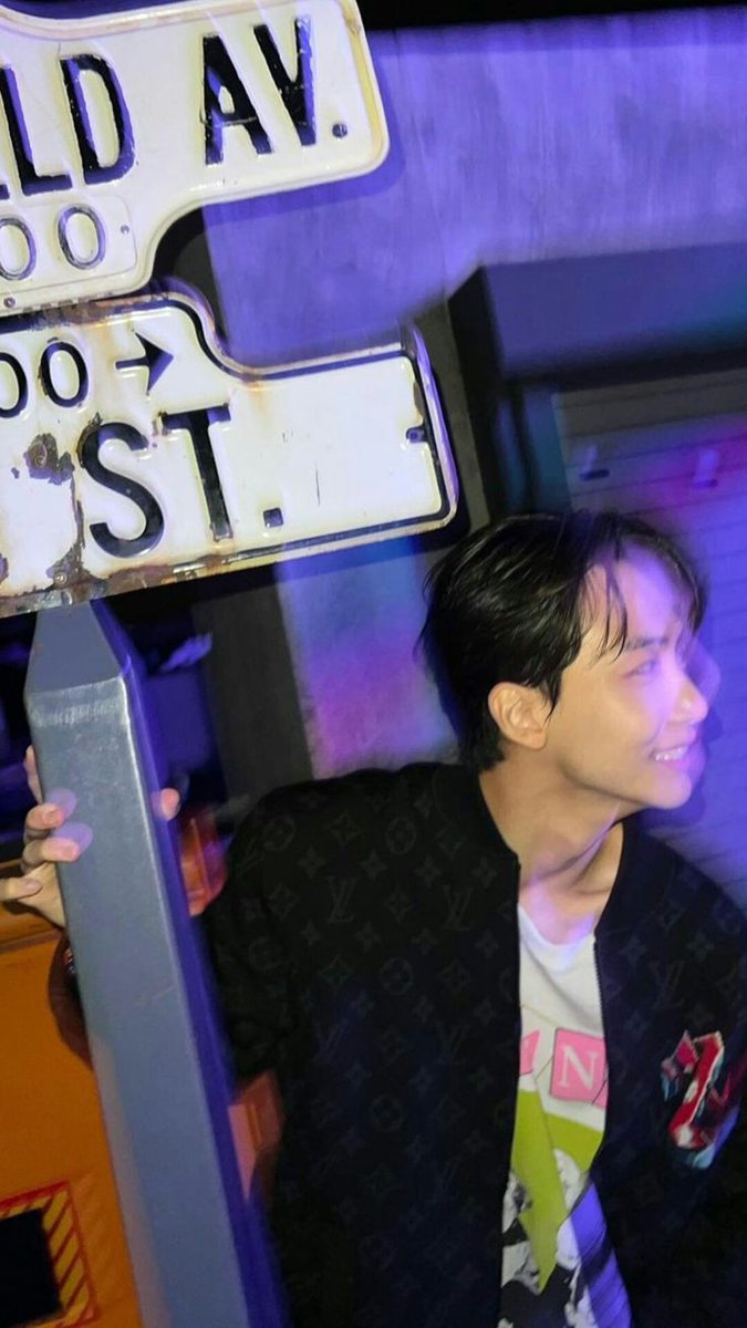 hi, I'm yura and I'm looking for interactive moots (filo preferred)

—  filo, she/her
— not new to #kpoptwt / #stantwt
— svt, txt, exo, enha, skz, twc, nwjns, tbz, any fandom is fine too!
— buy &amp; sell pc

♡︎/↺ appreciatd, i fb :P