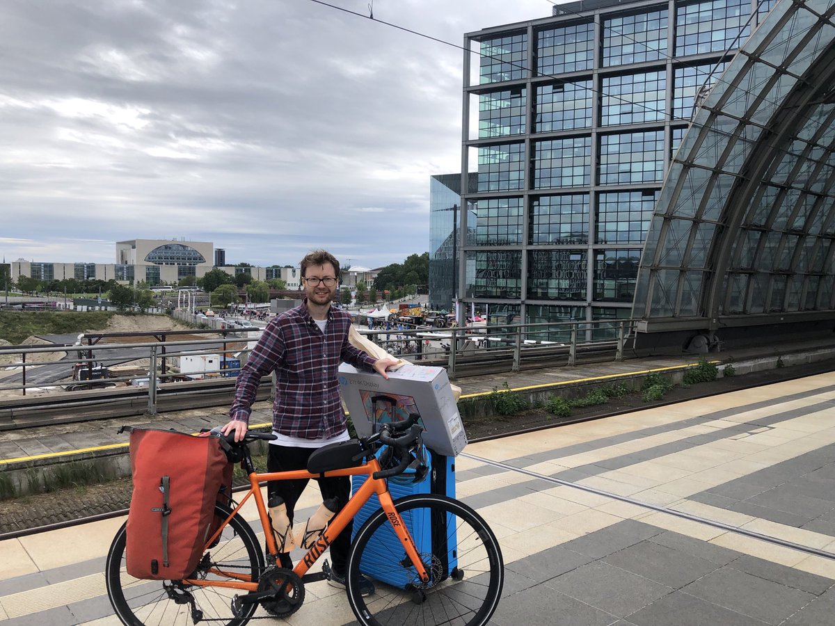 Da soll mal keine:r sagen, man müsste wegen viel Gepäck das Auto nehmen.