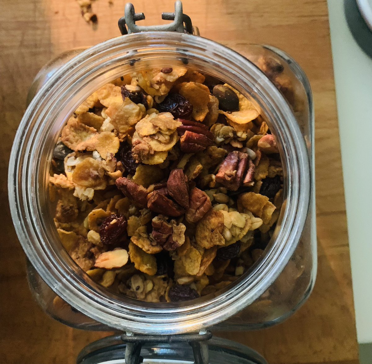 lloydontherun's tweet photo. @prairiepublic @Tombrosseau did the crunchy granola and love them. I also enjoyed how easy going your lovely guest Summer Peterson told us how to do it! Sounded already so delicious. https://t.co/nQ78rcIcac
