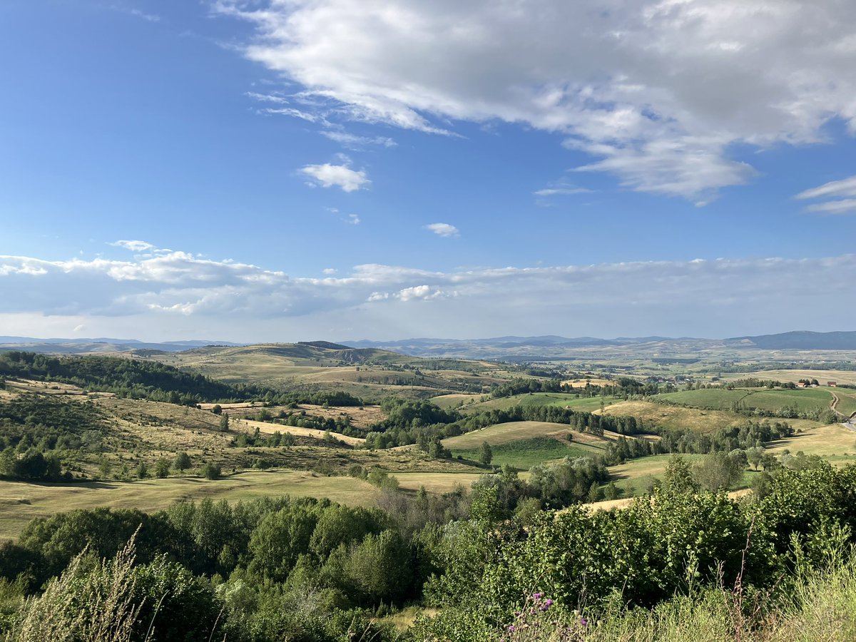 zkusovac's tweet image. #Pešter, #Sanjak, #Serbia. Plateau @ 1000-1300 m a.s.l. Stunningly beautiful. Today I only drove through but I’m surely coming back on #holiday. #Breathtaking