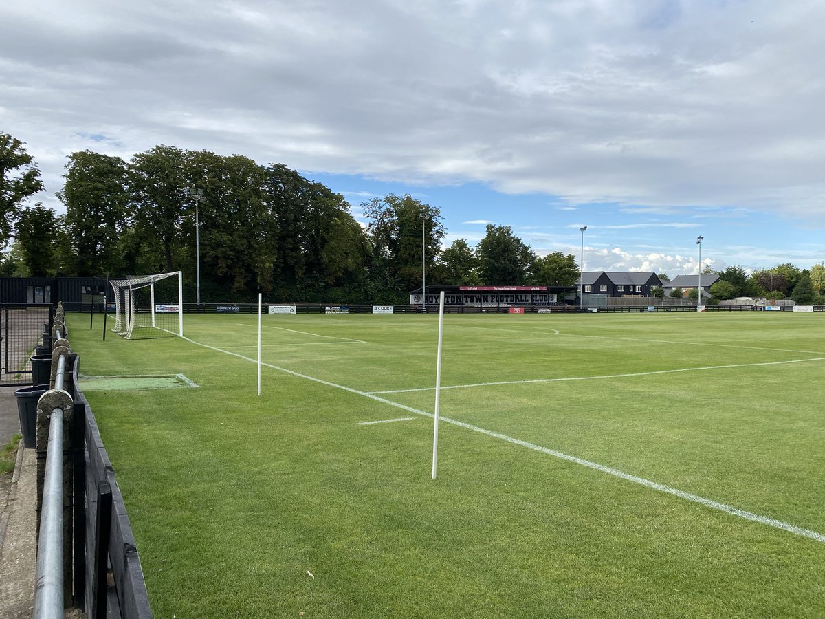 At Garden Walk for <a href="/RoystonTownWFC/">Royston Town FC Women</a> Vs Peterborough United Ladies tonight! Get down and support!