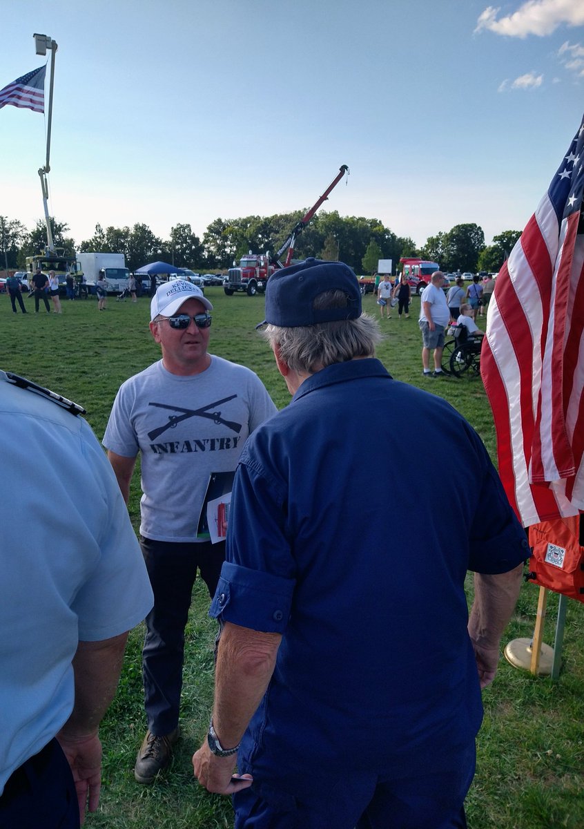 Great night yesterday at #NationNightOut. It was an honor to meet the men &amp; women who put on a uniform and serve to keep our communities safe.

Many of them are also veterans and we had the opportunity to exchange stories about our time in service.

<a href="/OfficialNNO/">National Night Out</a> <a href="/UpperMacungiePD/">Upper Macungie Police</a>