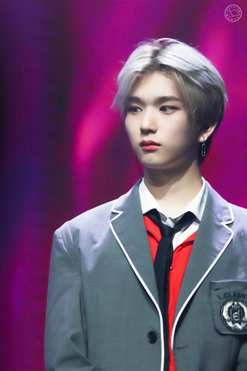 ShiningMoment_7's tweet photo. 221211 EPEX 대만 콘서트

#EPEX #이펙스 #BAEKSEUNG #백승 https://t.co/pmdAO7Eqig