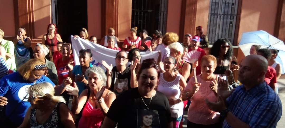 TeresaBoue's tweet photo. Alcanza la Provincia de Las Tunas, la condición de Vanguardia Nacional, en saludo al 23 de Agosto. Destacadas Villa Clara y Santiago de Cuba, Felicitaciones para todas las #MujeresEnsRevolución protagonistas  de todas las batallas que enfrentamos hoy para salir adelante #Cuba https://t.co/lNaIWwx66I