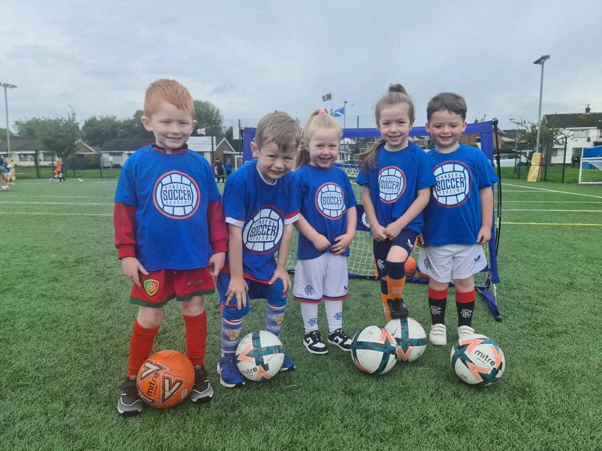 randalstown_rsc's tweet photo. It is a privilege for the club to support this & look we forward to welcoming the coaches back to Randalstown again next year π¬π§π»π΄σ §σ ’σ ³σ £σ ΄σ Ώ
@SperrinCAA
@CBenson29
@nathanhanley15
#RangersFC #YouthFootball #PartOfTheCommunity #RangersFamily #WATP https://t.co/27tzyTXybZ