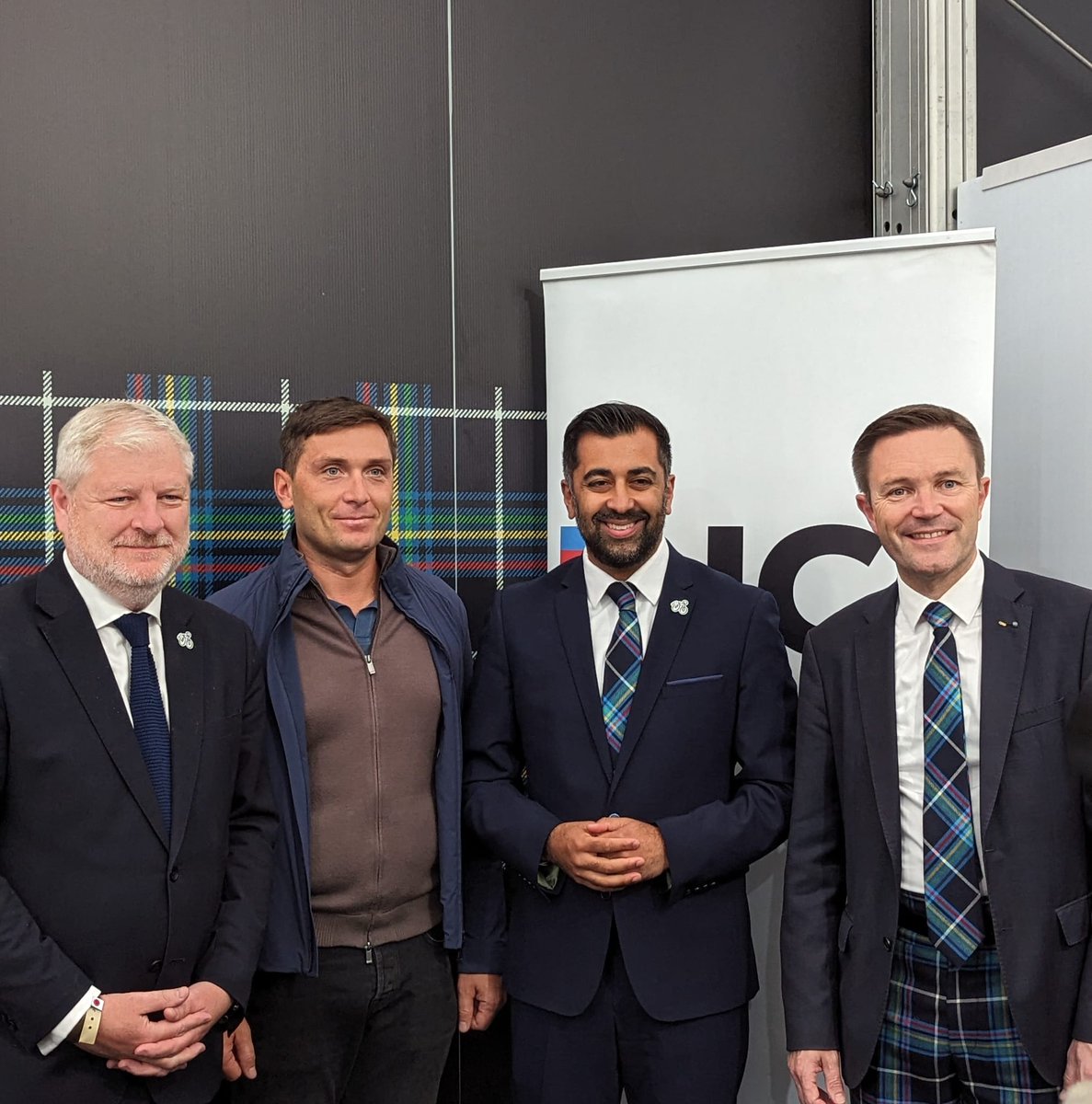 ScotGovFM's tweet photo. First Minister @HumzaYousaf and Culture Secretary @AngusRobertson attended the @CyclingWorlds opening ceremony in Glasgow.

Over the next 11 days, Scotland will host thousands of elite cyclists for the world’s biggest cycling event.

More info: https://t.co/8k0B4QxvBy https://t.co/Lk3FmRg7n2