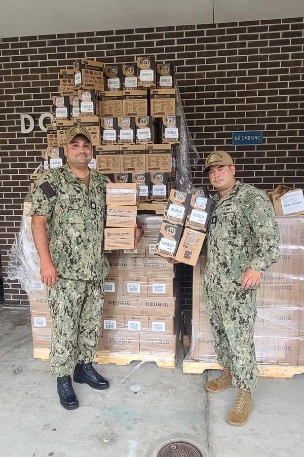 WeDriveCFI's tweet photo. Coffee for our troops 🇺🇸

Last week, CFI delivered coffee to the Center Surface Combat Systems Detachment in Mayport as part of our partnership with @holyjoescafe. We’re humbled to be a part of this meaningful initiative year-round.

#TrueToTheTroops https://t.co/W8F4HY8u2X