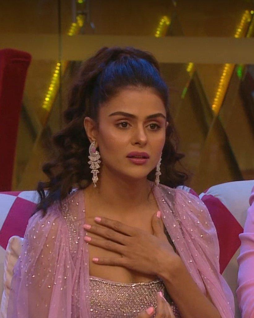 bonggurllll's tweet photo. 🥺💕 Jo sehta hai wohi rehta hai she's strongest 💗 #PriyankaChaharChoudhary https://t.co/u3rZlkgbFQ