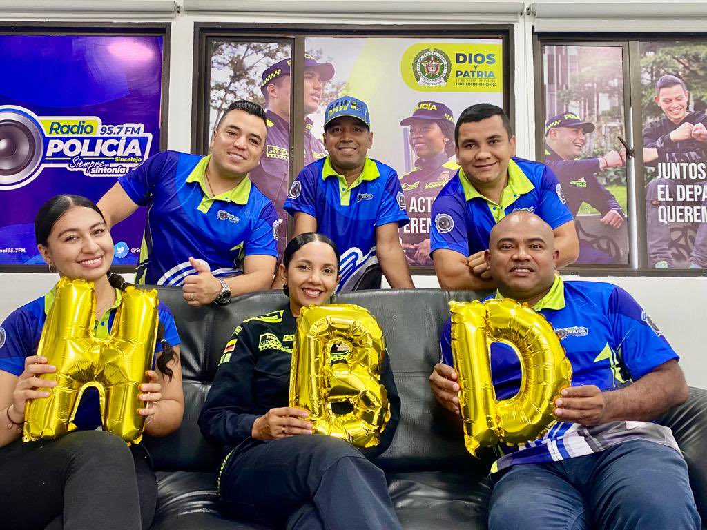 SucrePolicia's tweet photo. 🎉"Feliz y Bendecido Aniversario"
Cumplimos 40 años ofreciendo un Servicio de calidad y destacado en las diferentes Ciudades nuestro país, en representación de la Prensa Informativa de Nuestra Policía Nacional.

#DiosYPatria https://t.co/9tA1wed08z