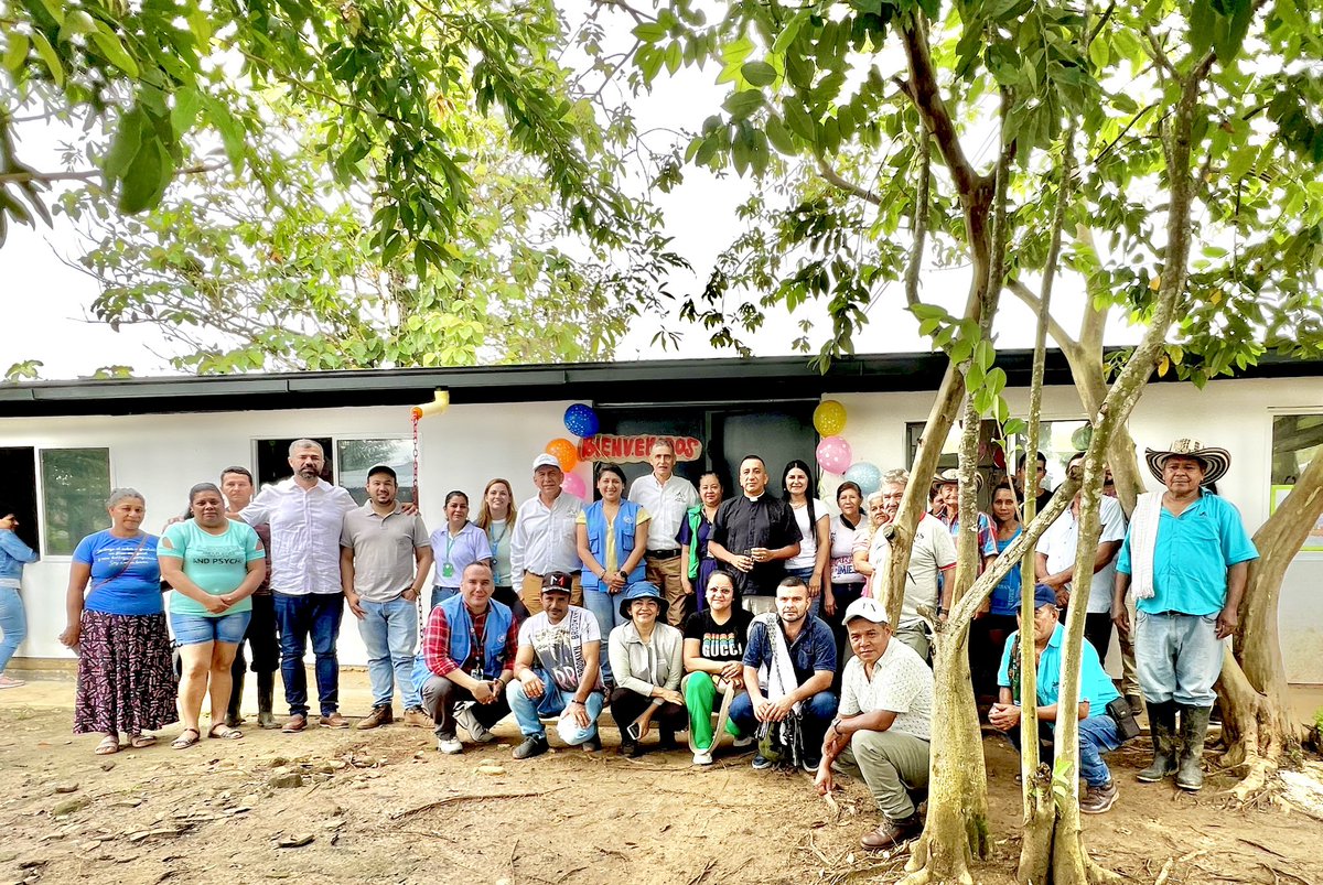 SanJose_CP's tweet photo. Se logró dar apertura a la unidad de cuidado @ICBFColombia en el @UriasRondon para atender l@s hij@s de la Paz 🕊️

Gracias a quienes lo hicieron posible @ARNColombia @AlejamillerR @AFSTAPPER @PnudColombia 🇨🇴

Seguimos firmes con La Paz @MisionONUCol @petrogustavo @JEP_Colombia 🏳️ https://t.co/JkHPiuAgfr