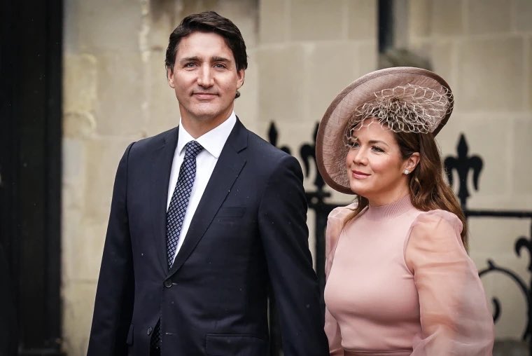 PopBase's tweet photo. Canadian Prime Minister Justin Trudeau and his wife Sophie Gregoire are separating after 18 years of marriage. https://t.co/5SaY8cZ3eS
