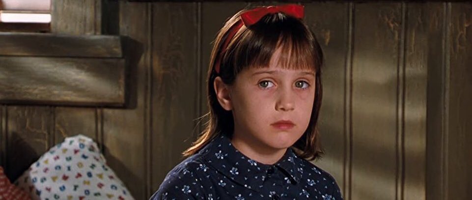 tracklist's tweet photo. UM CLÁSSICO! Há 27 anos, “Matilda” estreava nos cinemas. ❤️ https://t.co/uN3Qi5CXav