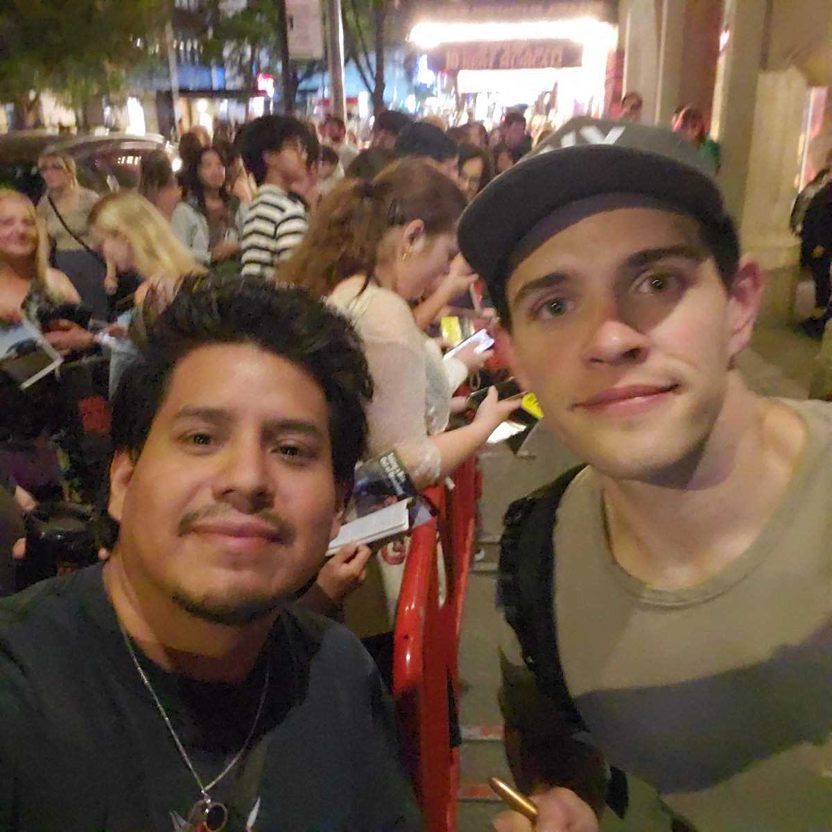 CaptainJ10_'s tweet photo. Mission accomplished!! Meet Casey Cott last night!! He was very nice!! Nxt is seeing him in that stage!! #MoulinRougeTheMusical #caseycott #Riverdale #Broadway https://t.co/hfwHwhsglf
