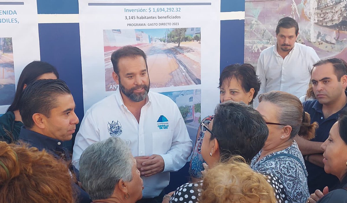 arquijc33's tweet photo. Con mucho orgullo por el trabajo de todos los involucrados y el gran apoyo de nuestros vecinos, el día de ayer hicimos la entrega de la Calle el Fortín completamente rehabilitada y para goce de nuestros ciudadanos de #Corregidora #OrgullodeQro https://t.co/t2TUaKQJf4