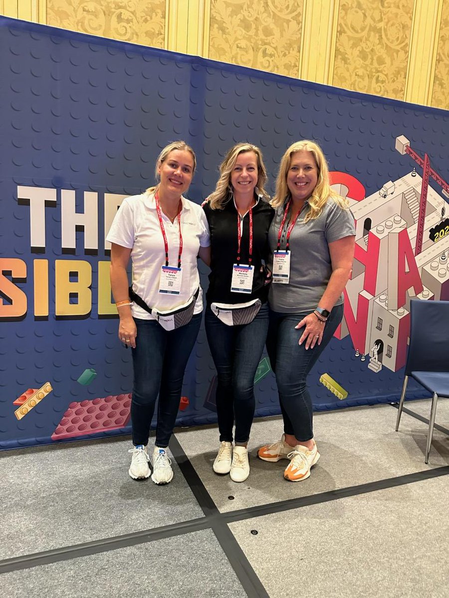 SonicWall's tweet photo. More pics from @CompTIA #ChannelCon 2023! 📷 Last night's SonicWall partner dinner was a hit! 🍽️ Visit our #cybersecurity experts at booth 719 to explore our #BoundlessCybersecurity portfolio & find out how to unlock your growth potential with #SonicWall. https://t.co/KcdoUALrJl