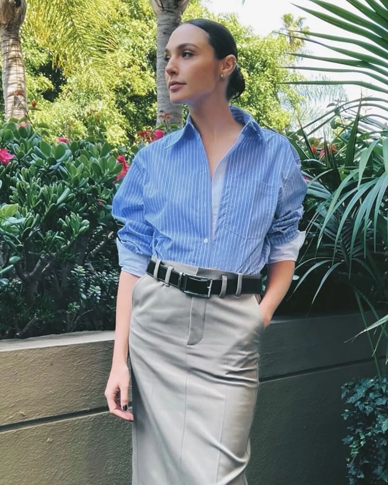 ExecutorRomano's tweet image. Business casual when the business is death.