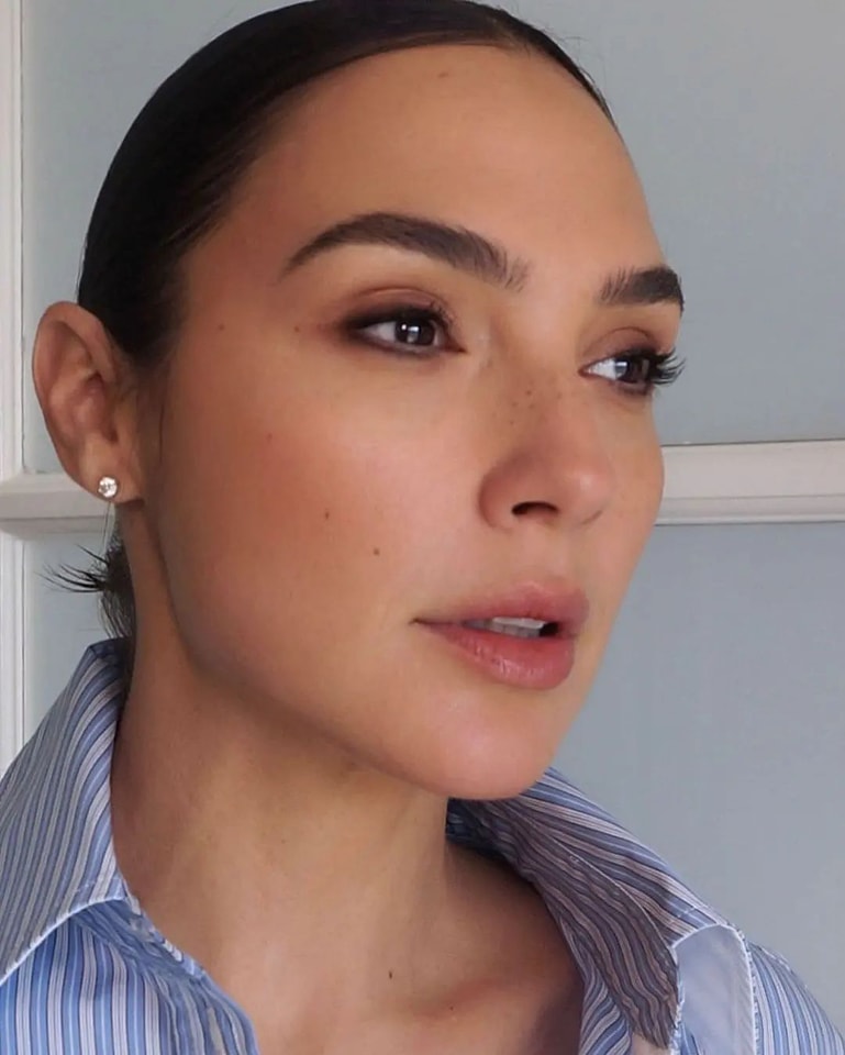 ExecutorRomano's tweet image. Business casual when the business is death.