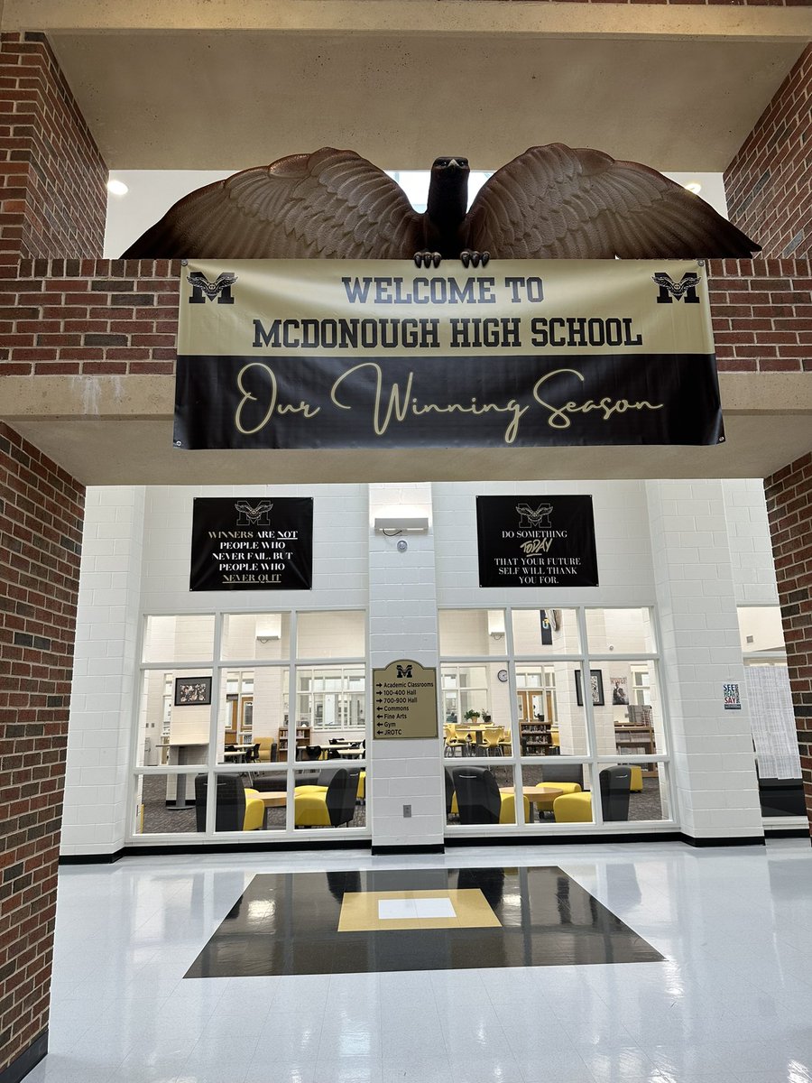 KelliWHutcheson's tweet photo. It was an amazing  #BestFirstDayEver at @MHS_WarHawks I’m thankful to each of these educators who also coach &amp; support athletics with passion &amp; dedication! @McDonoughHS_AD @AthleticsHenry @McDonoughHoops @McDonoughFB #OurWinningSeason #BeyondTheScoreboard https://t.co/QUFbX6JNmo