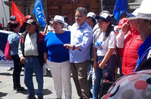 Alex Remache (@alexremache) on Twitter photo A pocos días de cambiar la historia del 🇪🇨✌🏻.
Hoy nos reunimos con estudiantes universitarios preocupados por el abandono a la E. Superior. 😢
Hoy ellos se suman al proyecto de <a href="/yakuperezg/">Yaku Pérez Guartambel</a> porque conjuntamente desde la <a href="/AsambleaEcuador/">Asamblea Nacional</a> trabajaremos en una Reforma a la #LOES🧑🏻💻 A pocos días de cambiar la historia del 🇪🇨✌🏻.
Hoy nos reunimos con estudiantes universitarios preocupados por el abandono a la E. Superior. 😢
Hoy ellos se suman al proyecto de <a href="/yakuperezg/">Yaku Pérez Guartambel</a> porque conjuntamente desde la <a href="/AsambleaEcuador/">Asamblea Nacional</a> trabajaremos en una Reforma a la #LOES🧑🏻💻