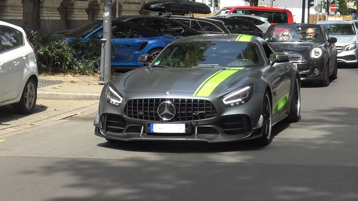TheAaandy's tweet photo. SUPERCARS DÜSSELDORF / 812 GTS,  Aventador Ultimae, AMG GT R Pro, 992 Dakar, Urus Performante.

https://t.co/Ak7d4lgaRS

#Contentcreater #content #youtuber #video #supercar #carspotting #viral #germany #luxery #ferrari #mercedes #lamborghini https://t.co/GqpBc9xduS