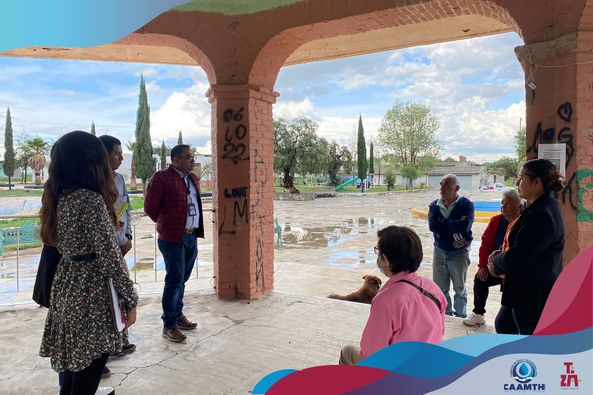 Media_Caamth's tweet photo. En CAAMTH la calidad del agua es prioridad para proteger la salud de los Tizayuquenses y cumplir con las Normas Oficiales Mexicanas, el Dpto de Control y Calidad del Agua, acudieron a una reunión con vecinos del Fracc. El CID para tratar dudas de este tema. 
#CAAMTH
#CuidaElAgua https://t.co/l7grGB3MfD