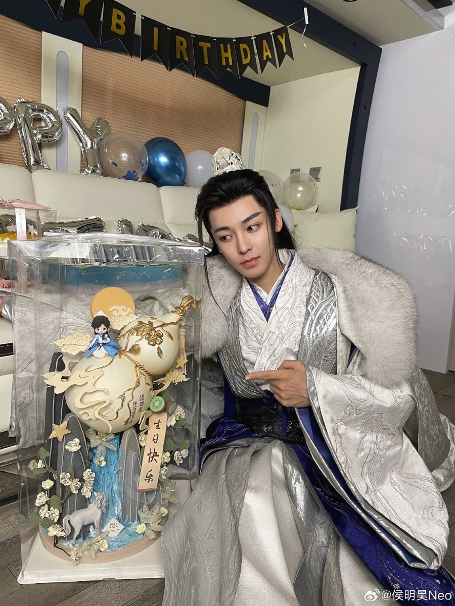melonconsumer's tweet photo. Happy birthday #HouMinghao! https://t.co/LAfWqqsQ2T