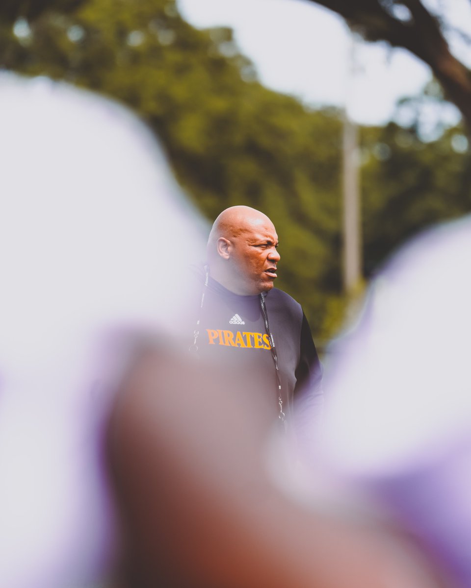 ECUPiratesFB's tweet photo. Day 1 📸 https://t.co/d4BaoBG4Oe