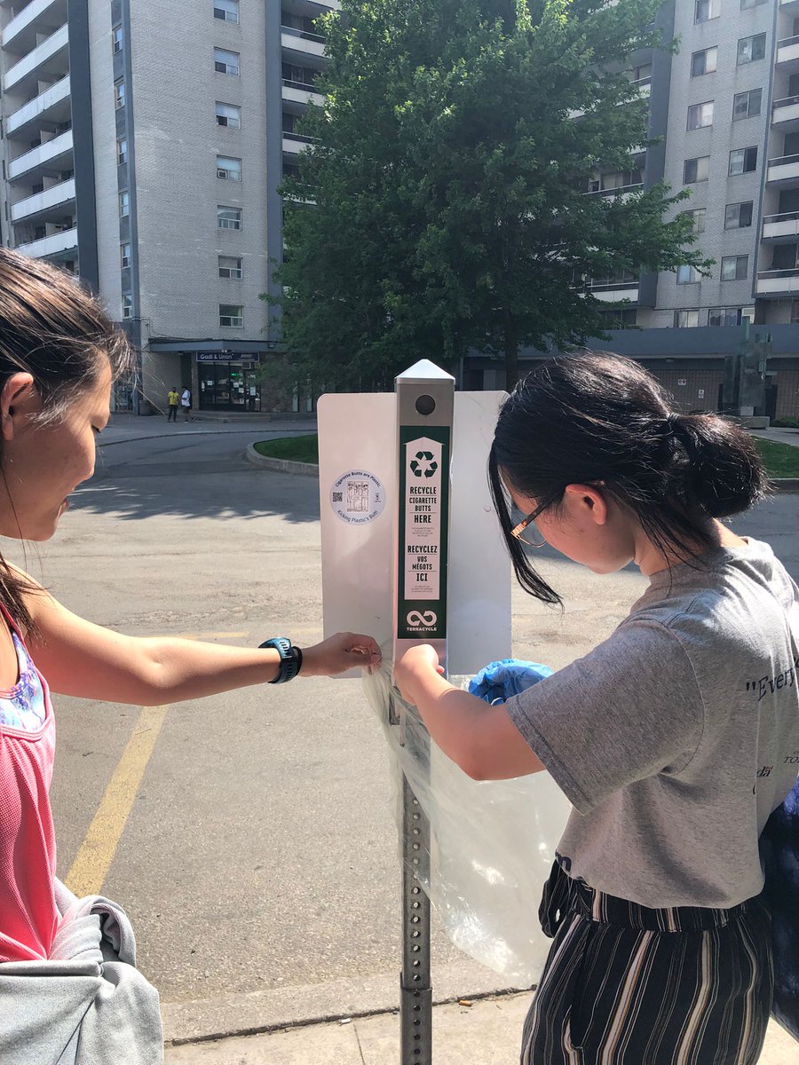 #MeetTheTeam - Mary is #KickingPlasticsButt and   #FightingFloatables, two meaningful research projects to help reduce plastic   pollution - both on land and floating in #LakeOntario! Go Mary! uofttrashteam.ca/cigarettebutts/ and uofttrashteam.ca/fightingfloata…