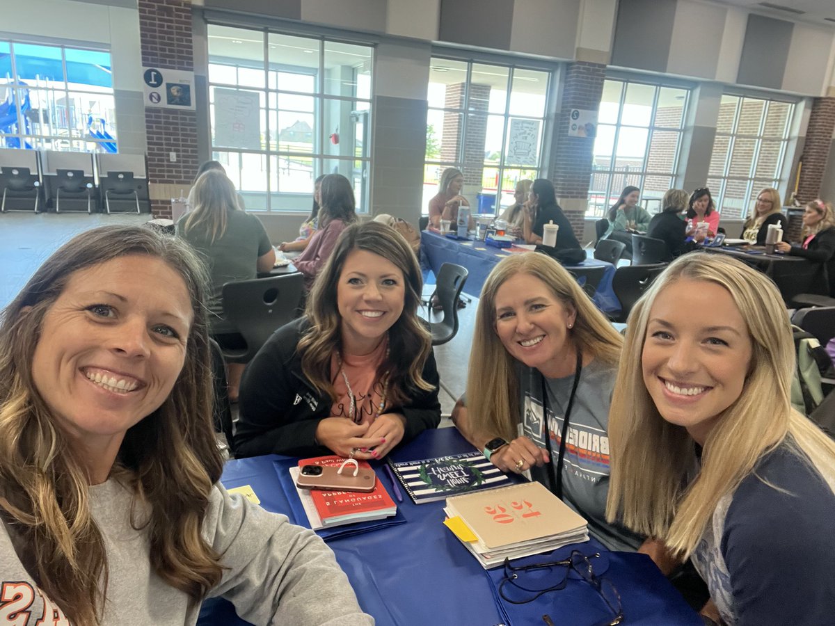 Hamm 4th grade team getting ready! #hammfam #hammheroes #rockwalltogether